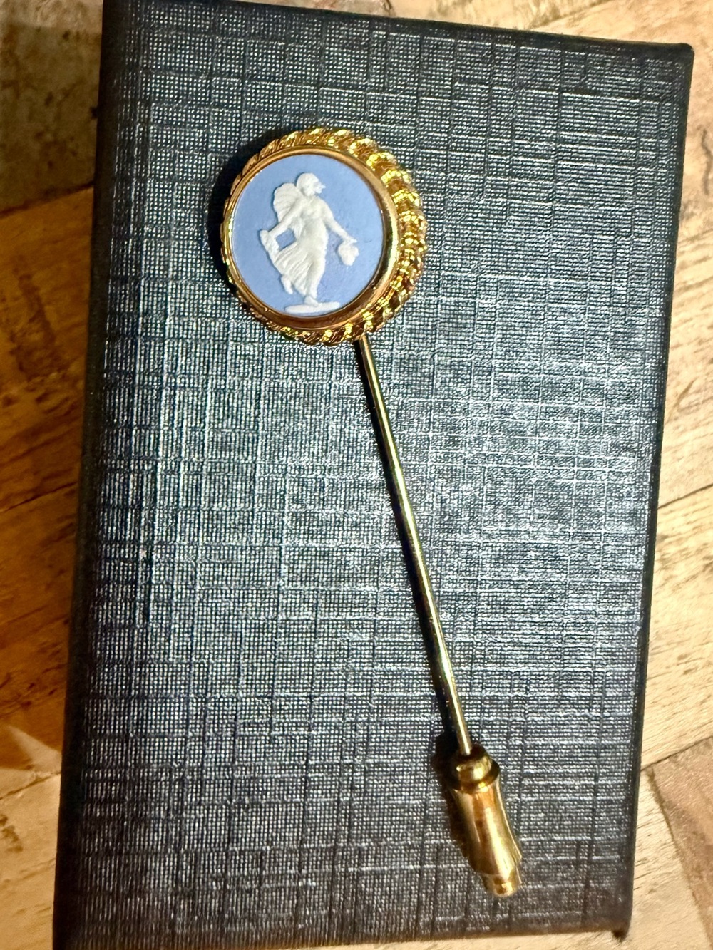 Vtg Wedgwood Blue Jasperware Stickpin Rainbow Sterling Silver Gilt Dancing Hours